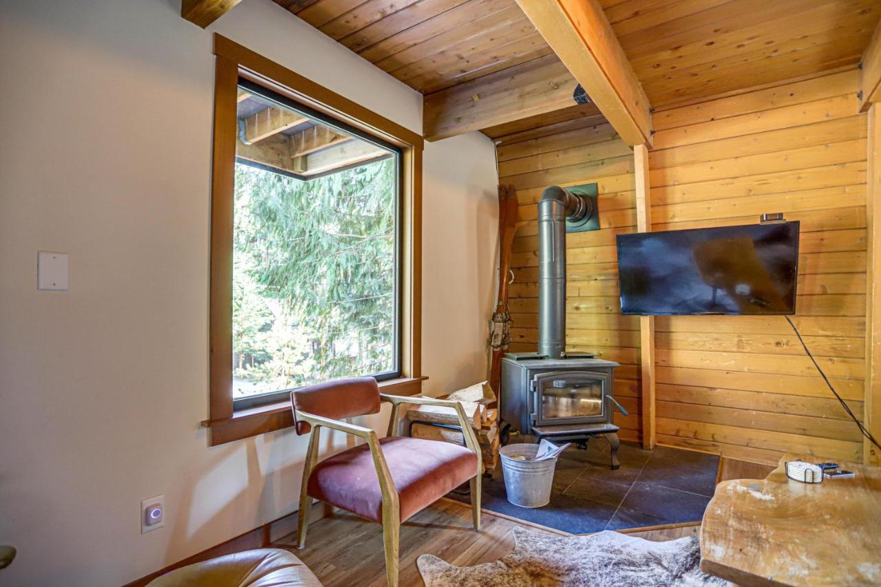 The Bow Roof Cabin Government Camp Exterior photo